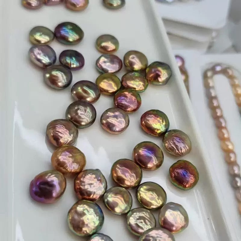 Lustrous Round Button Pearls | Live Opening