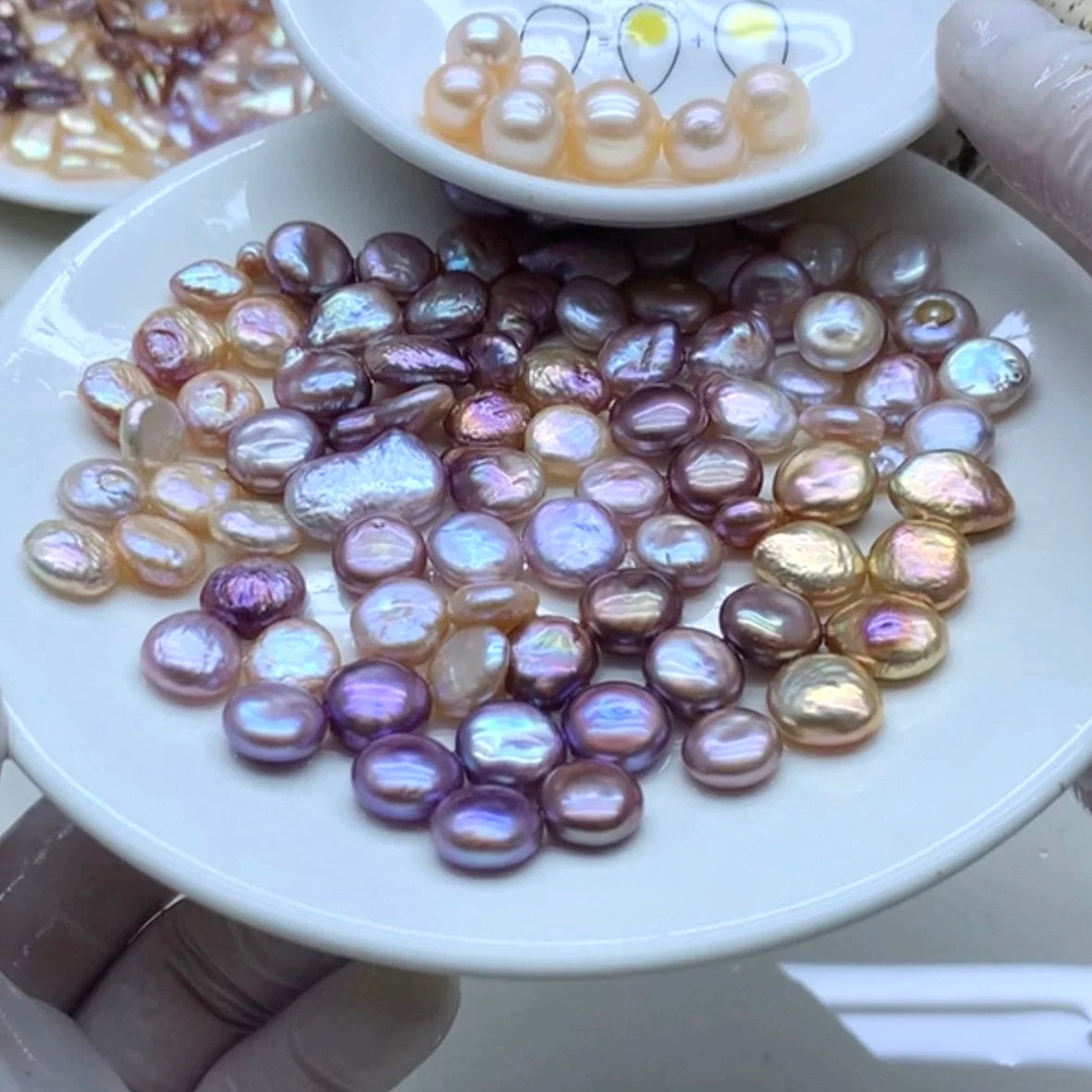 Lustrous Round Button Pearls | Live Opening