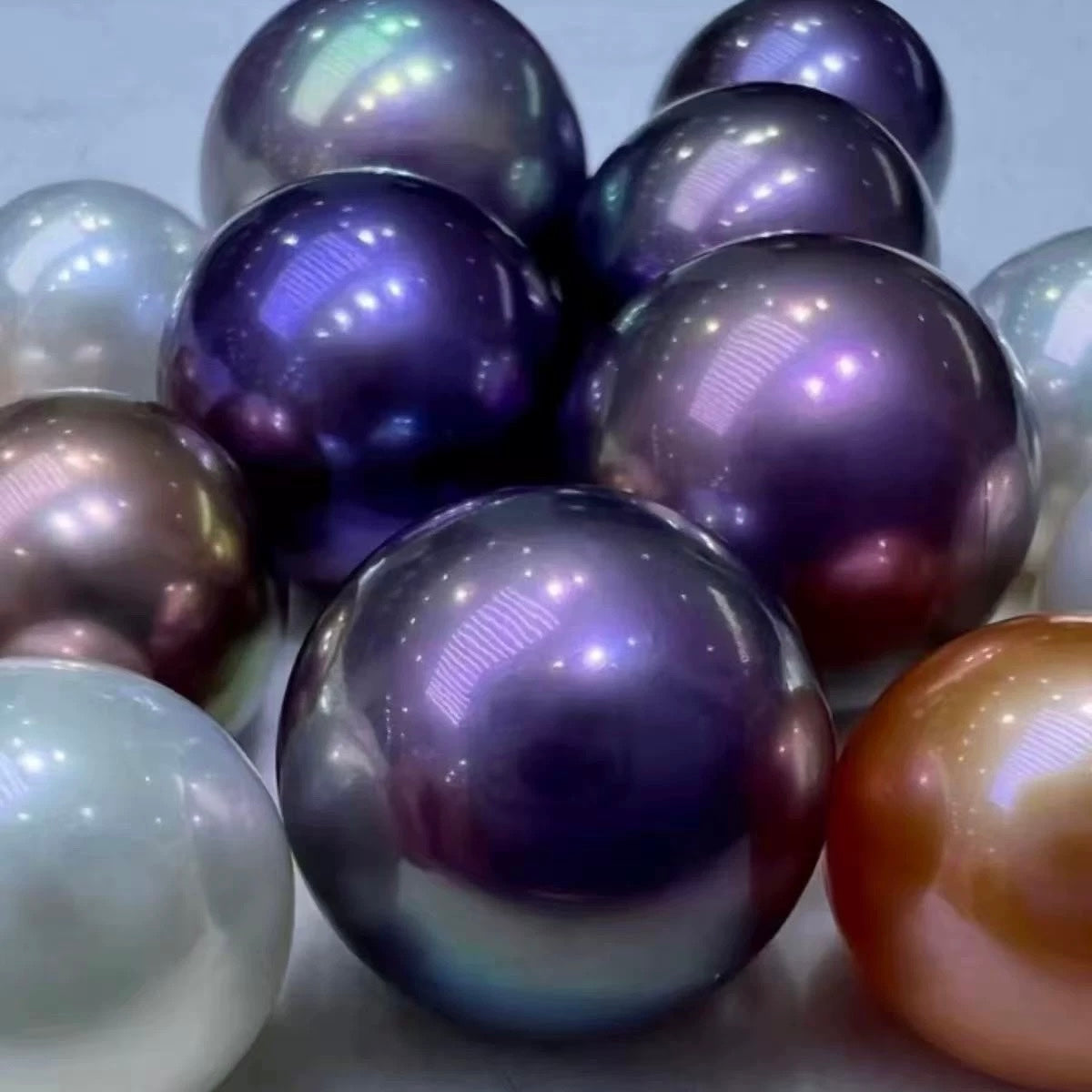 Iridescent Disco Edison Pearl Metallic Luster | Live Opening